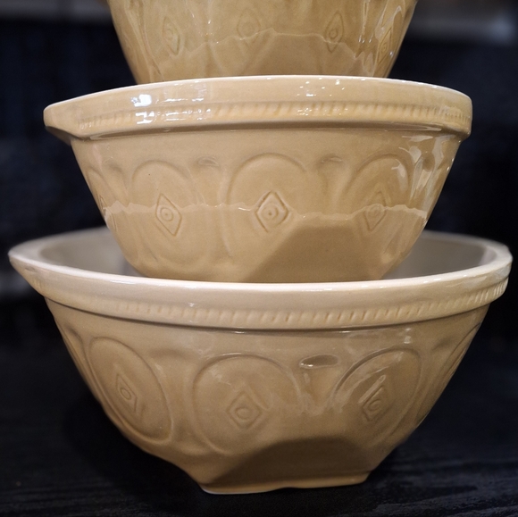 Heavy Duty Stoneware Ceramic Mixing Bowls, Vintage Gripstand Style Bowls - Picture 3 of 16